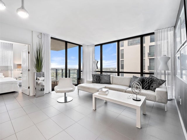 4 of 31 - 1600 Ne 1st Ave 2816, Miami, FL