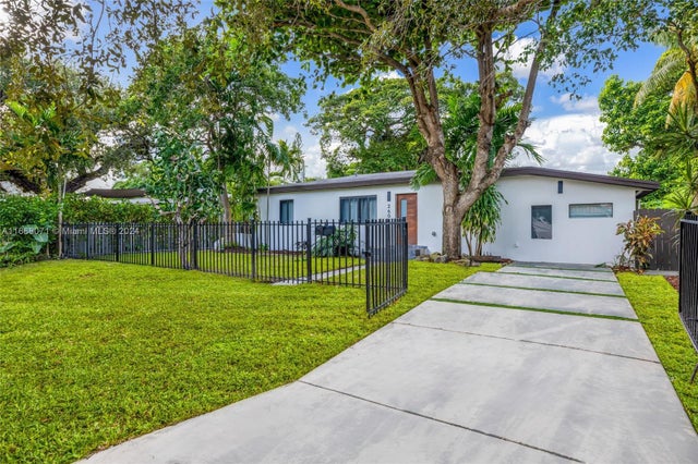 1 of 40 - 260 Ne 48th Ter, Miami, FL