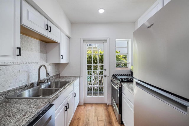 3 of 26 - 911 Meridian Ave 106, Miami Beach, FL