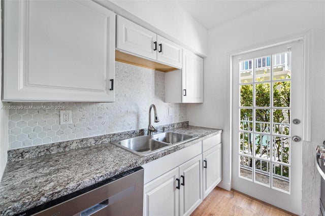 4 of 26 - 911 Meridian Ave 106, Miami Beach, FL