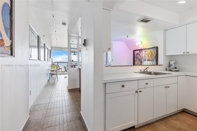 4 of 23 - 5445 Collins Ave Bth4, Miami Beach, FL