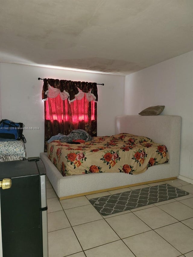4 of 7 - 1350 Ne 119th St 135023, Miami, FL