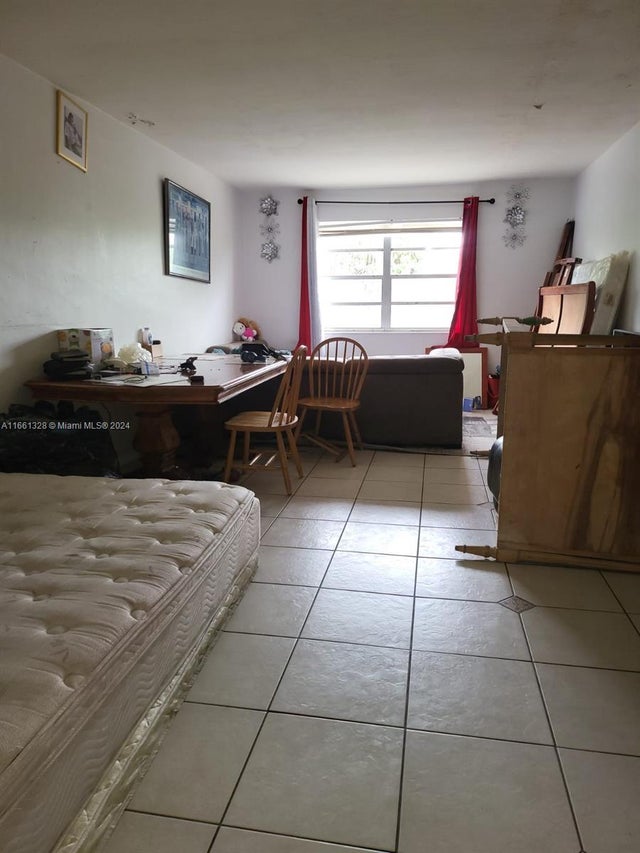 5 of 7 - 1350 Ne 119th St 135023, Miami, FL