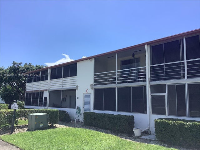 1 of 27 - 60 Windsor C 60, West Palm Beach, FL