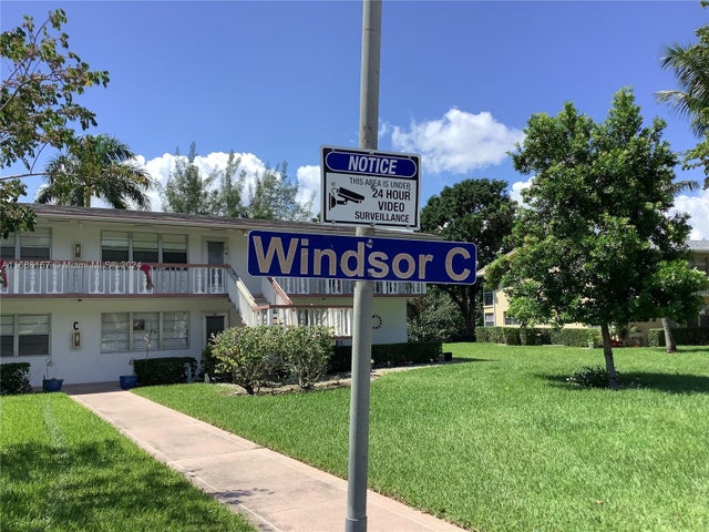 3 of 27 - 60 Windsor C 60, West Palm Beach, FL