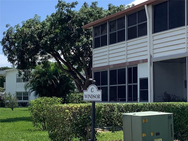 4 of 27 - 60 Windsor C 60, West Palm Beach, FL
