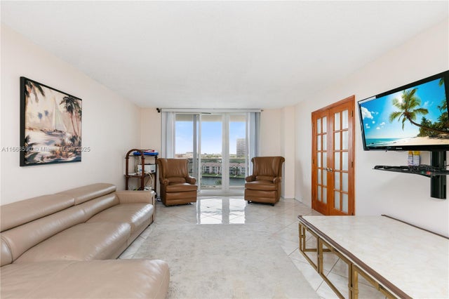 3 of 19 - 3800 S Ocean Dr 811, Hollywood, FL