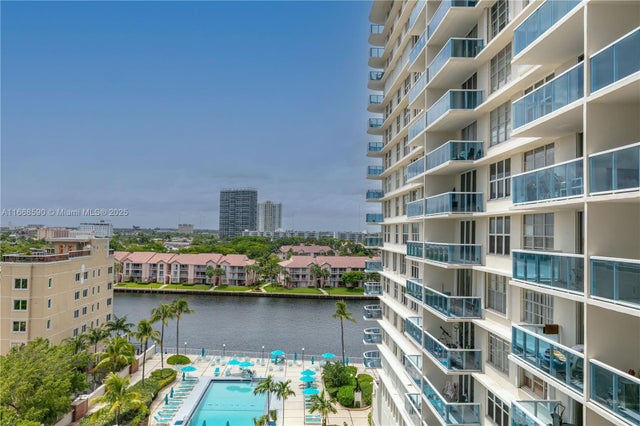 5 of 19 - 3800 S Ocean Dr 811, Hollywood, FL