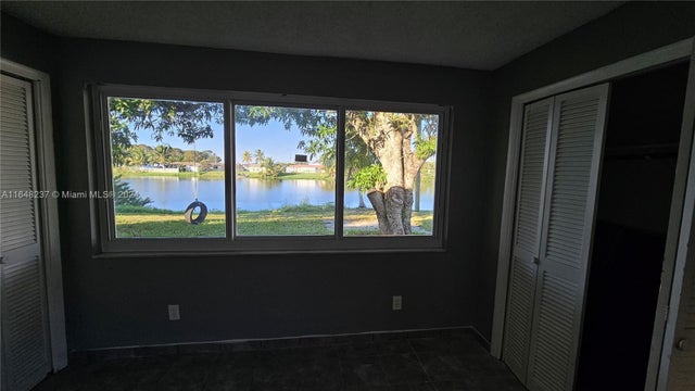 5 of 28 - 2737 Nw 24th Ave, Oakland Park, FL