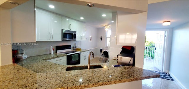 1 of 98 - 2521 Nw 104th Ave 402, Sunrise, FL
