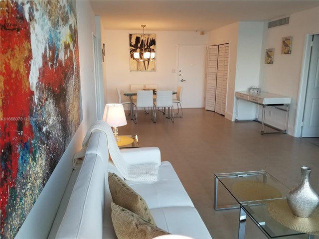5 of 18 - 5161 Collins Ave 1715, Miami Beach, FL