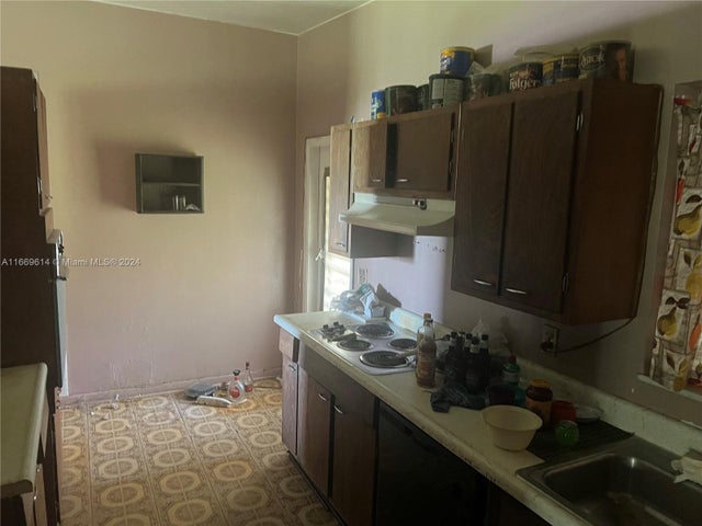 2 of 5 - 153 Ne Prima Vista Blvd, Port St. Lucie, FL