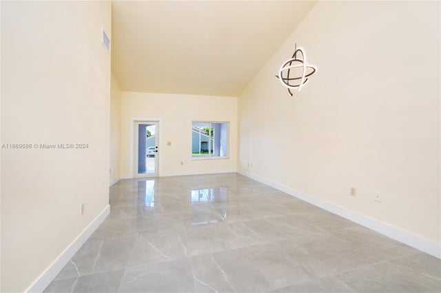 5 of 23 - 14797 Sw 83rd Ln, Miami, FL