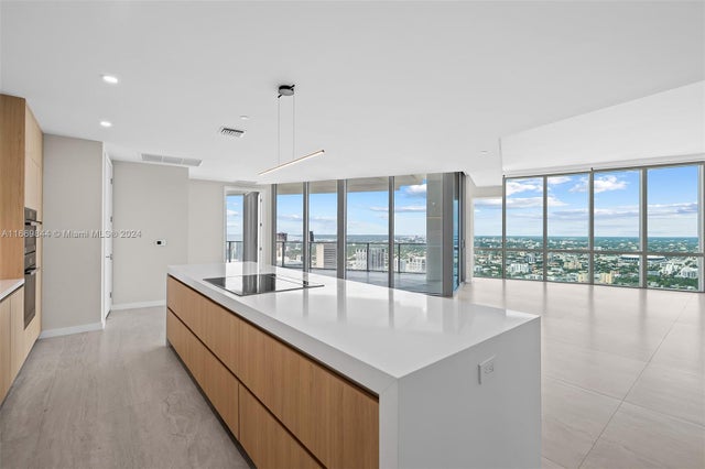 1 of 67 - 851 Ne 1st Ave Ph 5412, Miami, FL