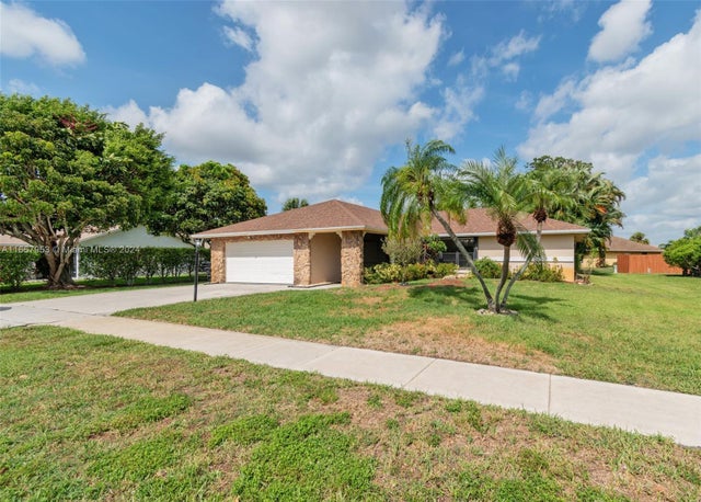 1 of 32 - 5123 Chelan Way, Lake Worth, FL