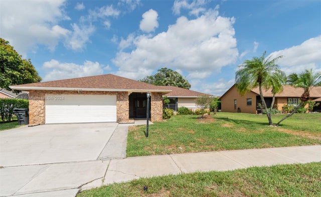3 of 32 - 5123 Chelan Way, Lake Worth, FL