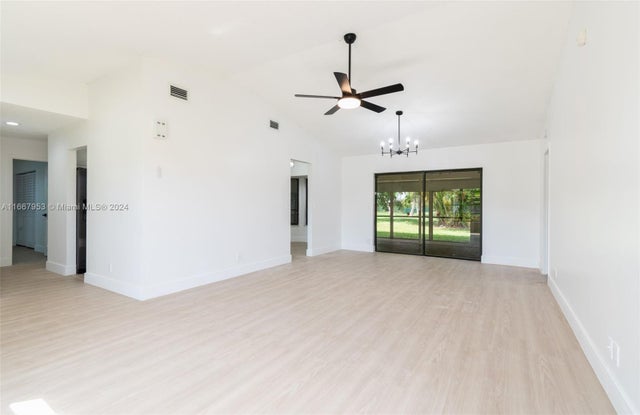 5 of 32 - 5123 Chelan Way, Lake Worth, FL