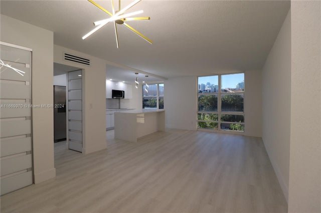 1 of 30 - 210 172nd St 332, Sunny Isles Beach, FL
