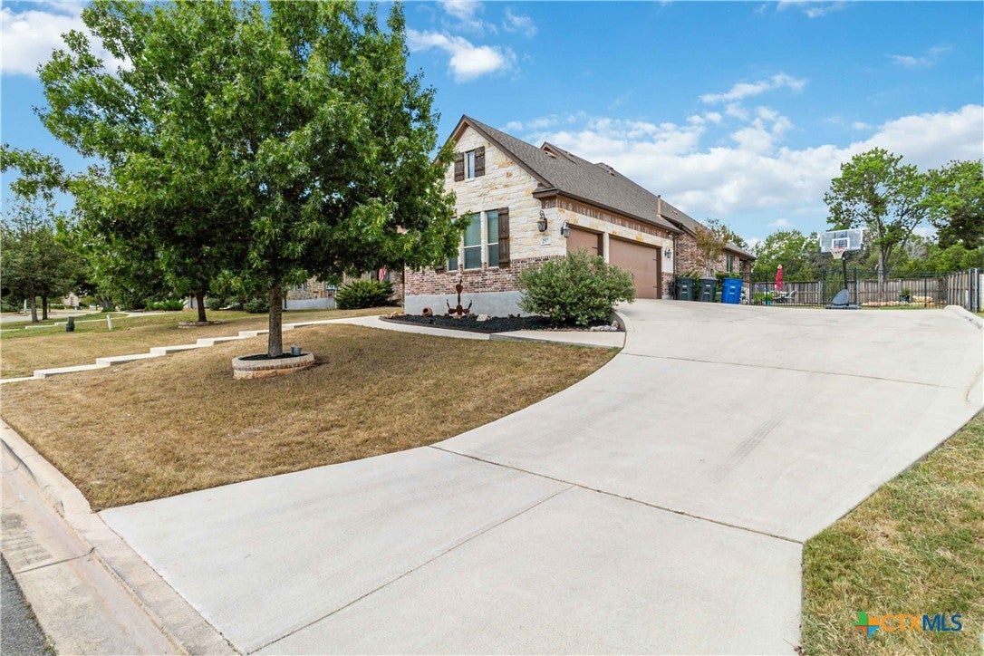 257 Allemania Drive on in New Braunfels Property Listing MLS® 558833