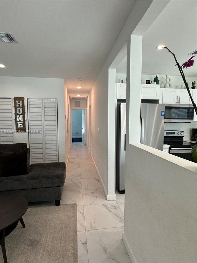 5 of 25 - 1829 Ne 176th St, North Miami Beach, FL