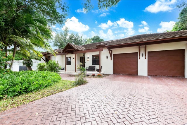 1 of 17 - 8240 Sw 98th St, Miami, FL