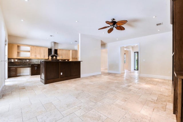 4 of 17 - 8240 Sw 98th St, Miami, FL