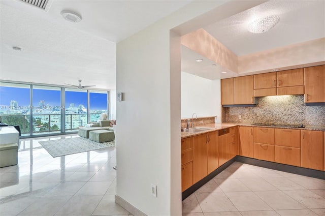 5 of 29 - 1455 Ocean Dr 1203, Miami Beach, FL