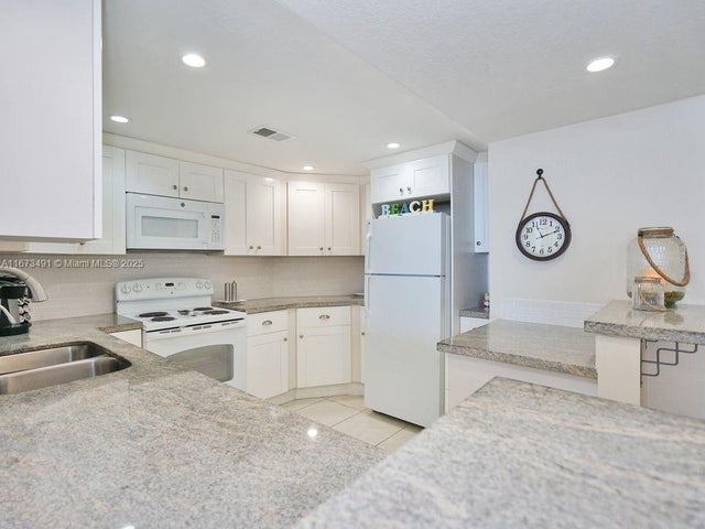3 of 52 - 3725 S Ocean Dr 1216, Hollywood, FL