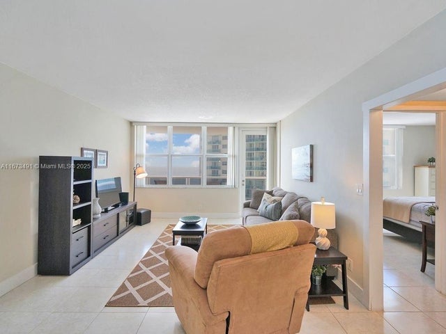 5 of 52 - 3725 S Ocean Dr 1216, Hollywood, FL