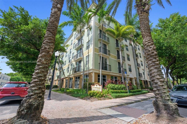 1 of 25 - 1900 Van Buren St 106b, Hollywood, FL