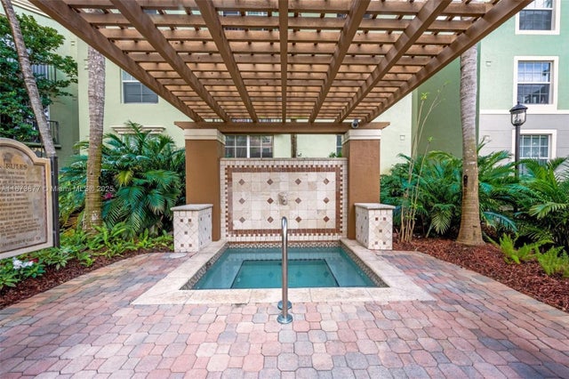 5 of 25 - 1900 Van Buren St 106b, Hollywood, FL