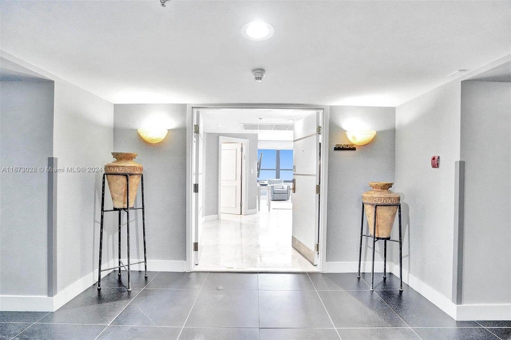 5225 Collins Ave Ph7, Miami Beach