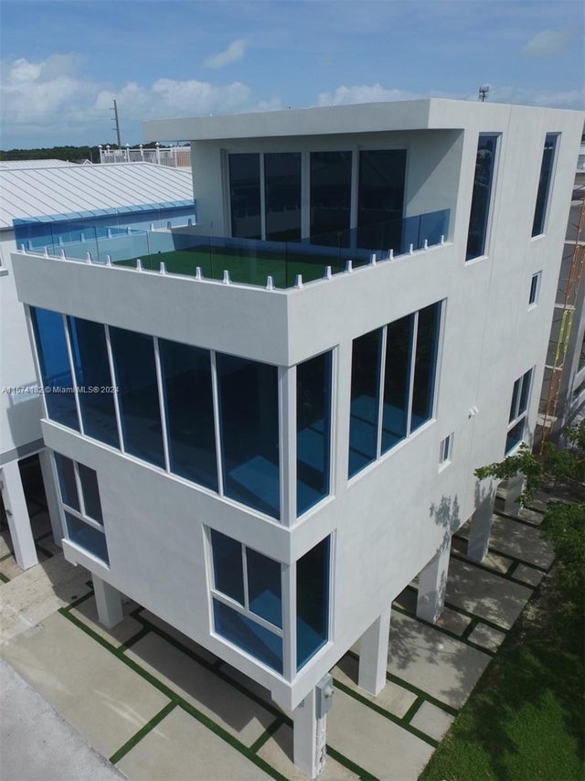 1 of 24 - 94825 Overseas Hwy 253, Key Largo, FL