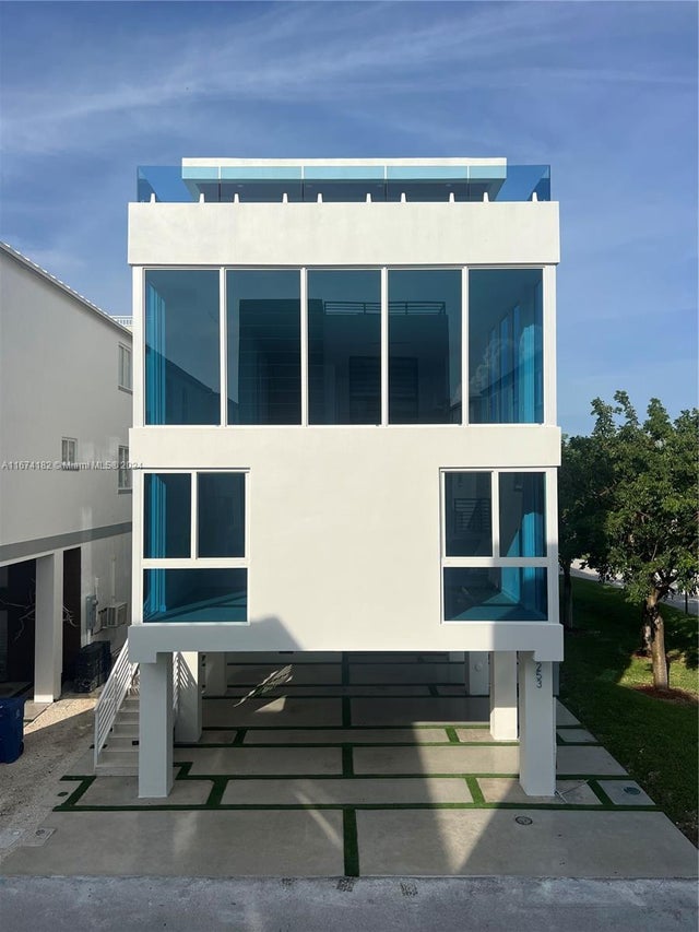 2 of 24 - 94825 Overseas Hwy 253, Key Largo, FL