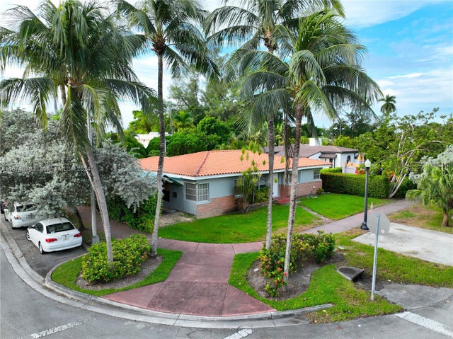 2 of 14 - 1300 Marseille Dr, Miami Beach, FL