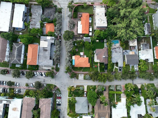 5 of 14 - 1300 Marseille Dr, Miami Beach, FL