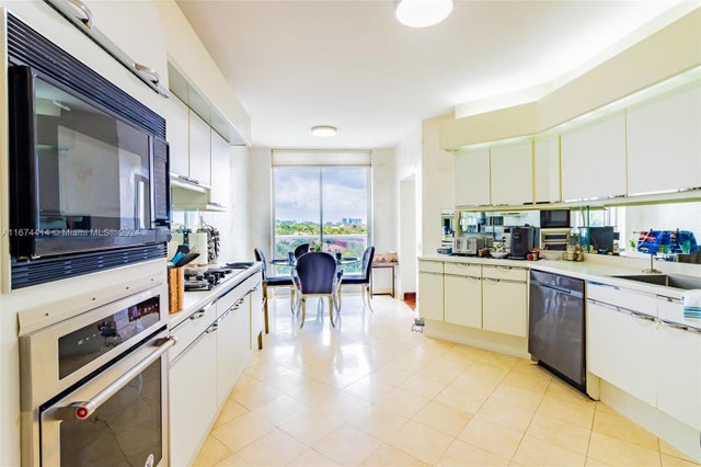 5 of 32 - 3801 Ne 207th St 504, Aventura, FL