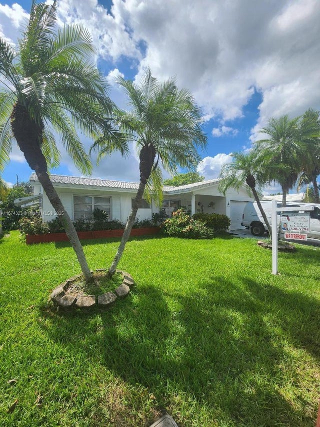 1 of 26 - 4200 Nw 47th St, Tamarac, FL