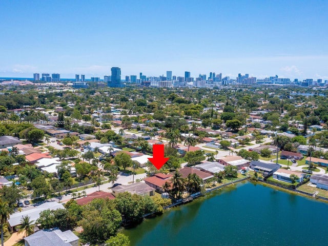 2 of 48 - 232 Sw 7th Ave, Hallandale Beach, FL