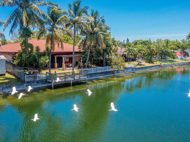 4 of 48 - 232 Sw 7th Ave, Hallandale Beach, FL