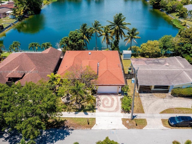 5 of 48 - 232 Sw 7th Ave, Hallandale Beach, FL