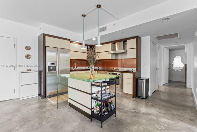 3 of 25 - 2155 Washington Ct 210, Miami Beach, FL