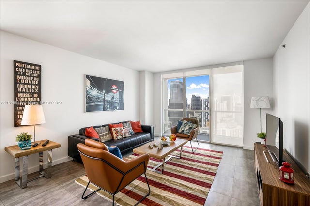 4 of 20 - 500 Brickell Ave 3907, Miami, FL