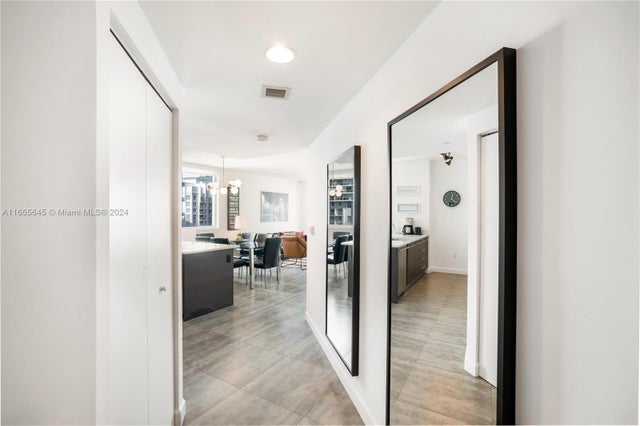 5 of 20 - 500 Brickell Ave 3907, Miami, FL