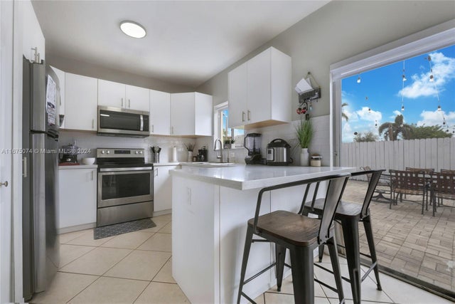 3 of 23 - 3891 Sw 147th Ave 11, Miami, FL