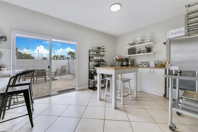 4 of 23 - 3891 Sw 147th Ave 11, Miami, FL