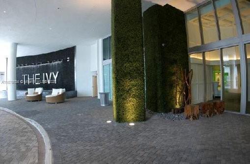 1 of 24 - 90 Sw 3 St 3210, Miami, FL