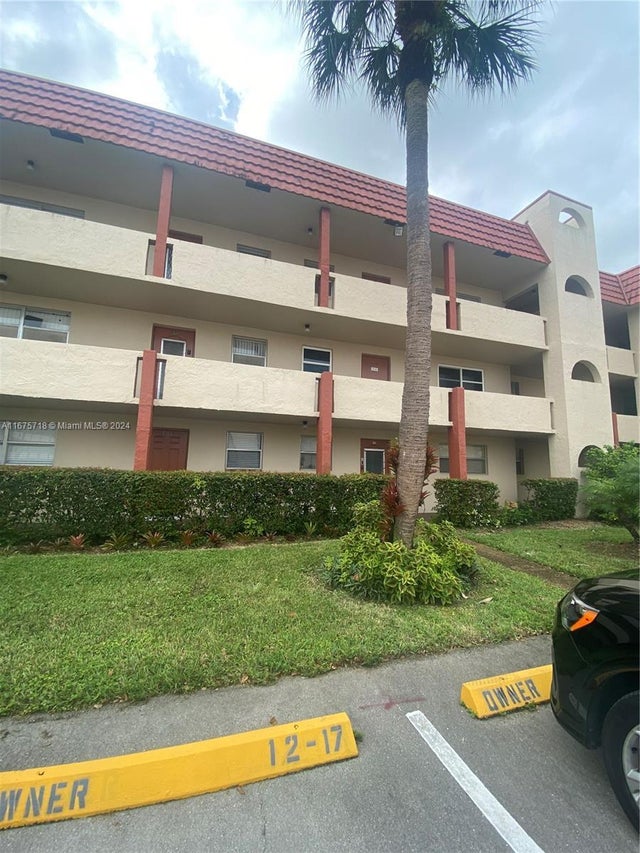 1 of 19 - 2831 E Sunrise Lakes Dr 204, Sunrise, FL