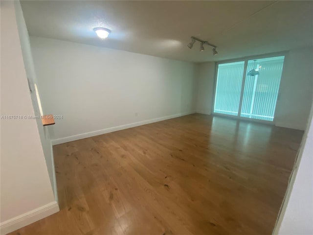 4 of 19 - 2831 E Sunrise Lakes Dr 204, Sunrise, FL