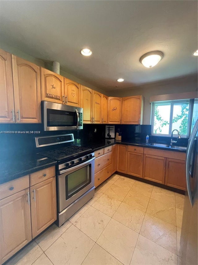 2 of 34 - 1531 Moffett St, Hollywood, FL